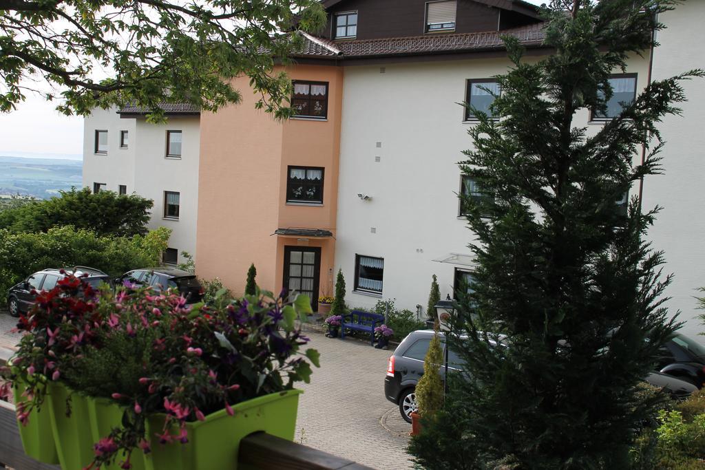 Kastanienhof Apartment und Restaurant Dannenfels Exterior foto